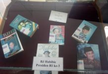 Ini Dia Website Penyedia Database Buku dan Bisa Diakses Gratis! Koleksi Buku tentang Habibie, Presiden RI ke-3. (foto: mfaridwm/palontaraq)